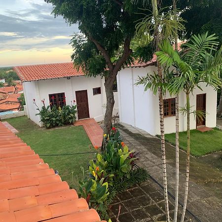 Morro Branco Suites - Hospedaria Morro Branco 贝贝里比 外观 照片