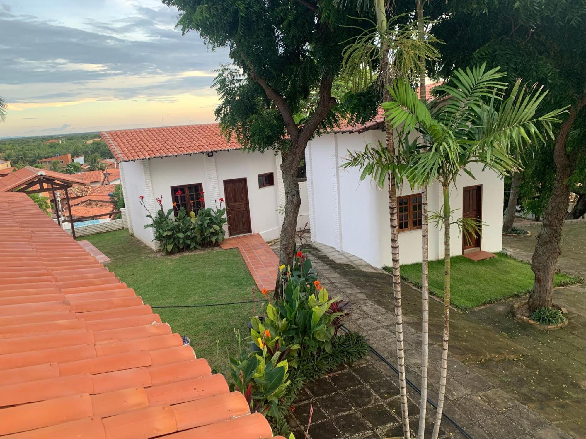 Morro Branco Suites - Hospedaria Morro Branco 贝贝里比 外观 照片